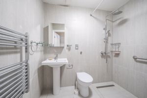 SHOWER ROOM - click for photo gallery